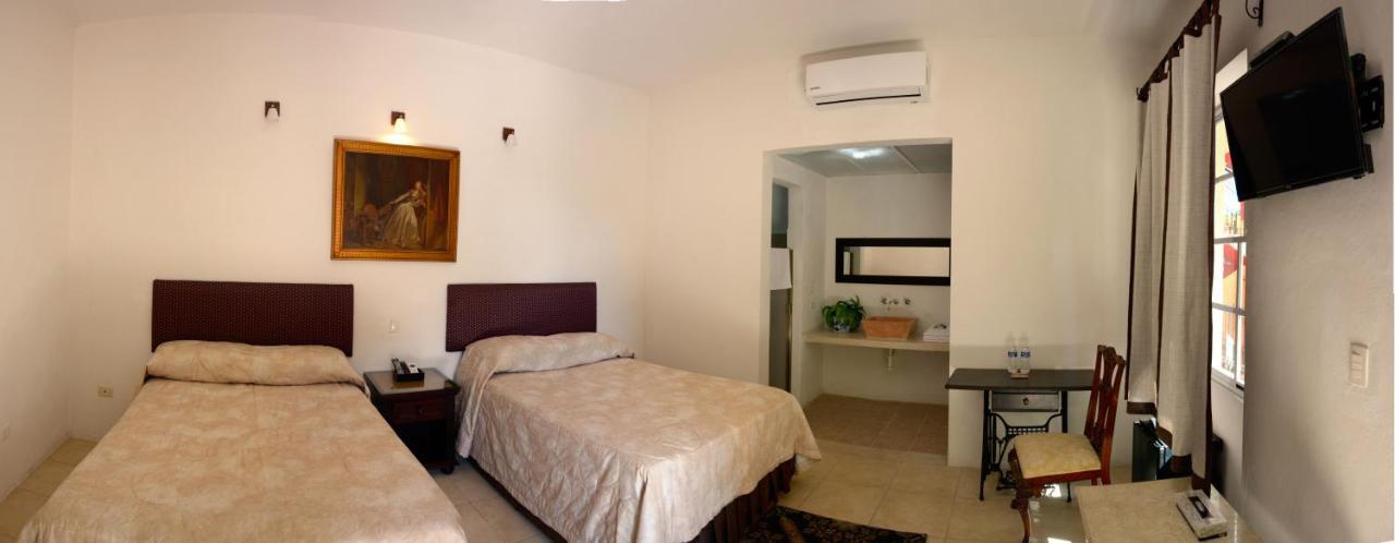 Hotel Mejorada מרידה מראה חיצוני תמונה